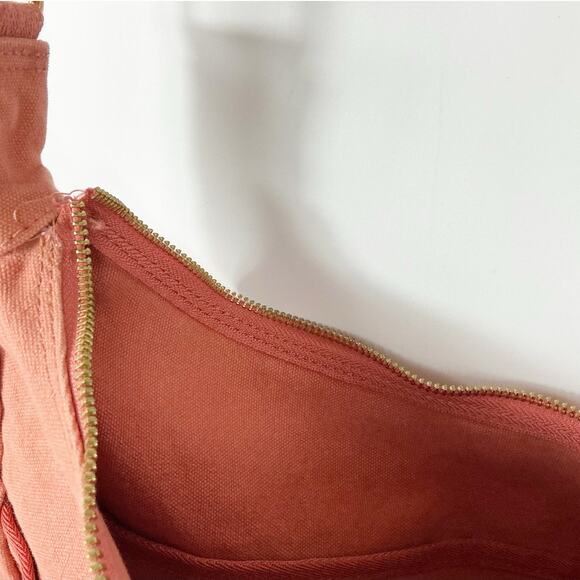 Margot New York Canvas Shoulder Bag Salmon Terracota *FLAW-zipper* - Picture 6 of 6
